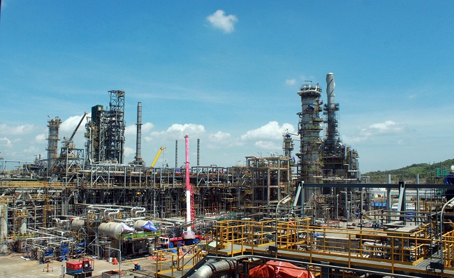 Phân xưởng chưng cất dầu thô - CDU của NMLD Dung Quất đang hoạt động ở 105% công suất.