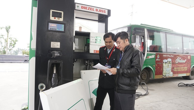 Thanh tra về tiêu chuẩn, đo lường, chất lượng trong hoạt động kinh doanh xăng dầu trên địa bàn tỉnh Quảng Ngãi.