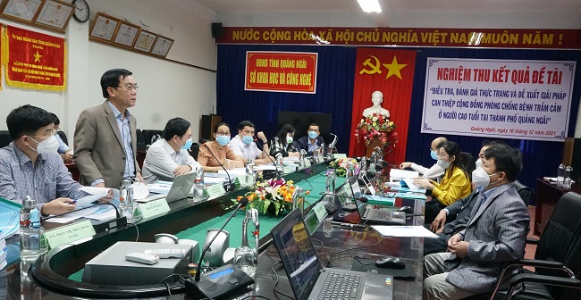 Phó Chủ tịch HĐND tỉnh Nguyễn Tấn Đức - Chủ tịch Hội đồng, chủ trì buổi nghiệm thu.