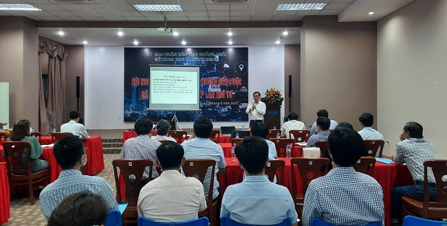 PGS.TS. Đặng Văn Thanh – Chủ tịch CLB các nhà Công thương Việt Nam báo cáo tham luận tại Hội nghị