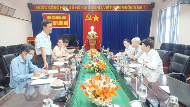 ThS. Trần Công Hoà - Phó Giám đốc Sở KH&CN tỉnh Quảng Ngãi trao đổi tại buổi làm việc.