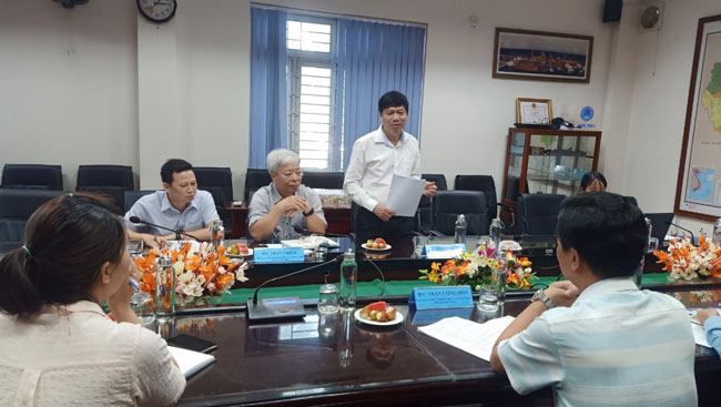 Ông Trần Ngọc Lân, Giám đốc Sở KH&CN tỉnh Quảng Trị trao đổi, chia sẻ tại buổi làm việc.