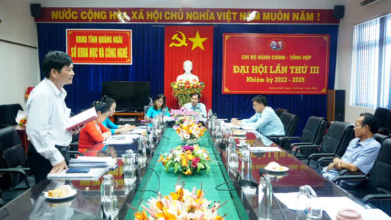 Đ/c Nguyễn Văn Thành, tỉnh Ủy viên, Bí thư Đảng ủy, Giám đốc Sở KH&CN phát biểu chỉ đạo tại Đại hội.