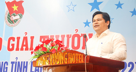 Phó Chủ tịch UBND tỉnh Trần Phước Hiền phát biểu tại buổi lễ.