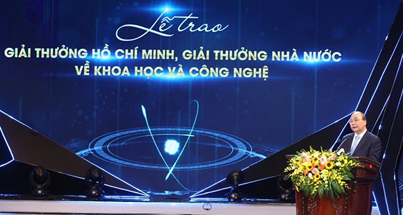 Đồng chí Nguyễn Xuân Phúc – Uỷ viên Bộ Chính trị, Chủ tịch nước phát biểu tại buổi Lễ.