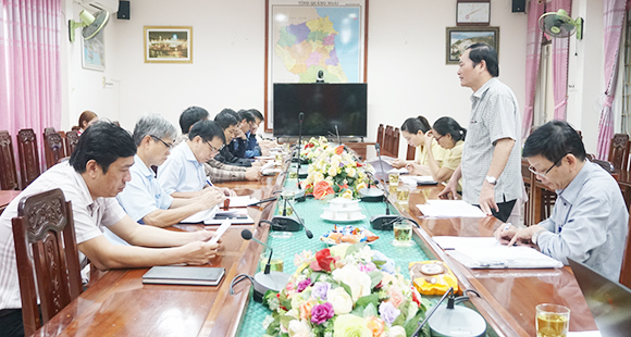 ThS. Nguyễn Văn Thành, Tỉnh ủy viên, Giám đốc Sở KH&CN phát biểu tại buổi làm việc.