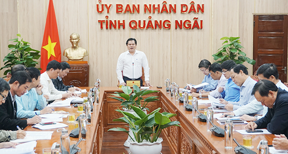 Phó Chủ tịch UBND tỉnh Trần Phước Hiền phát biểu kết luận buổi làm việc.