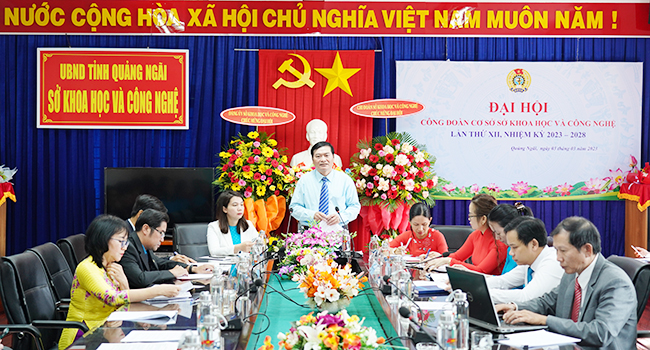 Đ/c Nguyễn Văn Thành - Bí thư Đảng ủy, Giám đôc Sở, phát biểu chỉ đạo Đại hội.