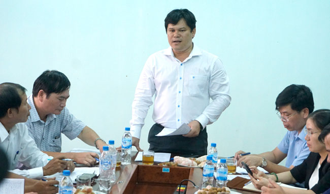 Phó Chủ tịch UBND tỉnh Trần Phước Hiền kiểm tra tình hình hoạt động của Trại nghiên cứu thực nghiệm và chuyển giao công nghệ.