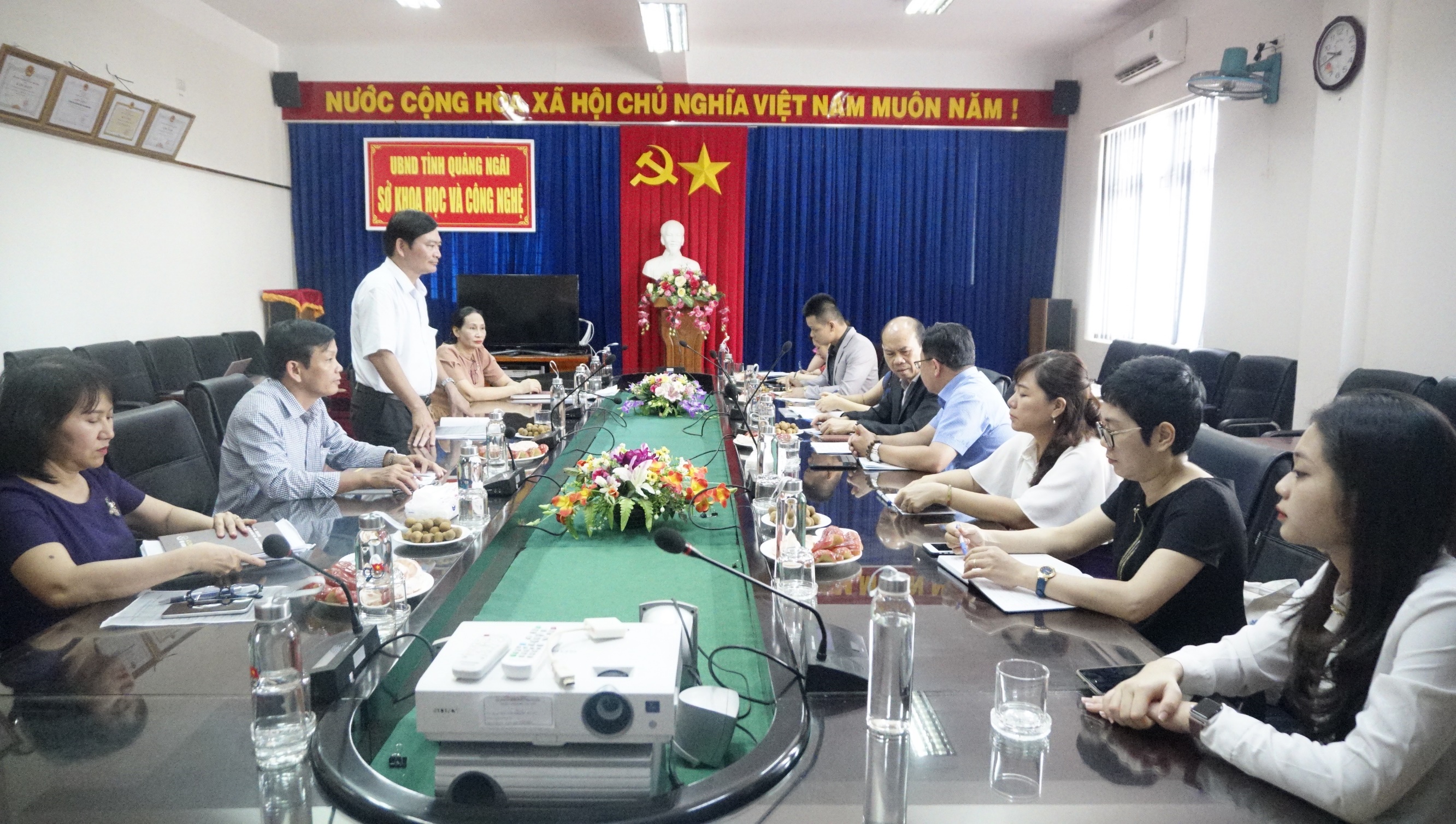 Sở Khoa học và Công nghệ tỉnh Quảng Ngãi làm việc với Viện Khoa học xã hội vùng Trung Bộ.