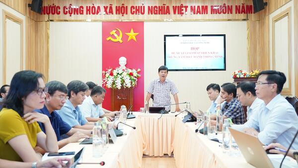 Họp bàn giải pháp triển khai Trung tâm điều hành thông minh