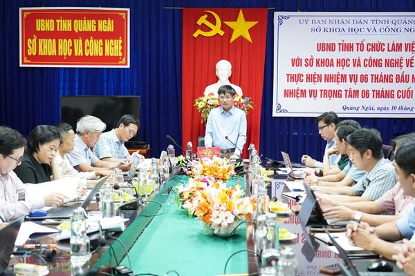 Phó Chủ tịch UBND tỉnh Nguyễn Ngọc Sâm làm việc với Sở Khoa học và Công nghệ