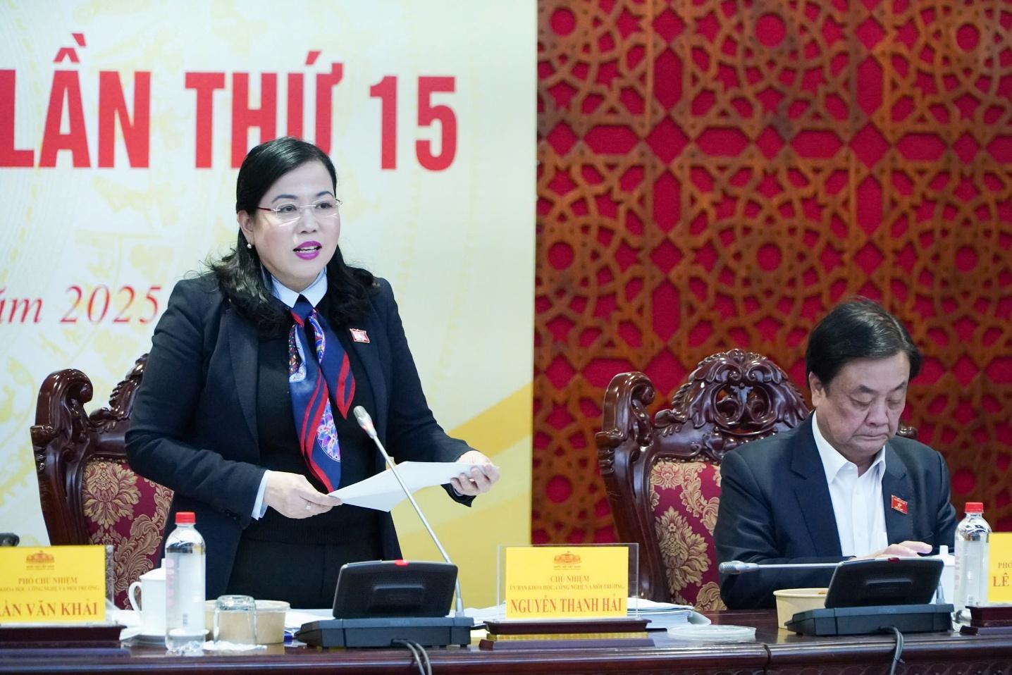 Chủ nhiệm Ủy ban KH,CN&MT Nguyễn Thanh Hải phát biểu kết luận Phiên họp. Chủ nhiệm Ủy ban KH,CN&MT Nguyễn Thanh Hải phát biểu kết luận Phiên họp.