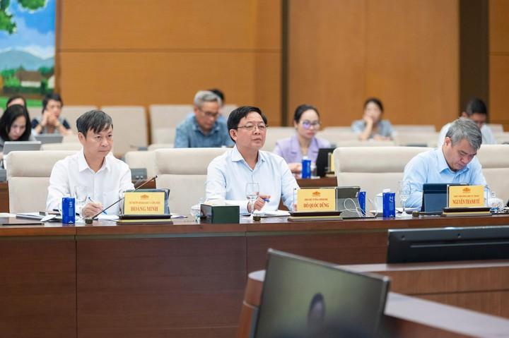 Các đại biểu tham gia phiên họp. Các đại biểu tham gia phiên họp.
